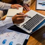 Bookkeeper-vs-Accountant-Whats-the-Difference-550x385